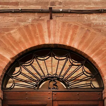 Casa Leoni *